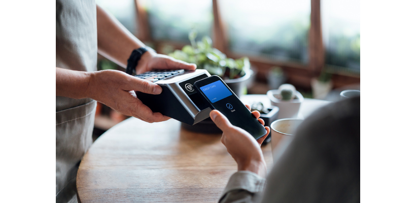 Τέλος τα μετρητά; Γιατί οι cashless χώρες ζητούν από τους πολίτες να έχουν και μετρητά