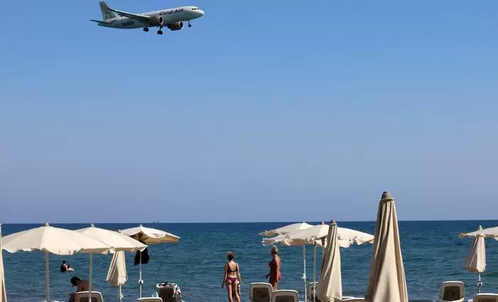 Βουτιά τουριστών και τον Απρίλιο – Στο -18% οι αφίξεις το πρώτο 4μηνο