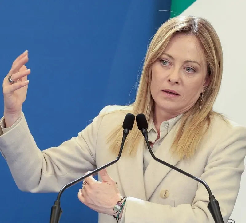 Ιταλία: Αξιοποιεί τη δημοσιονομική ευελιξία της ΕΕ για επενδύσεις στην ενέργεια