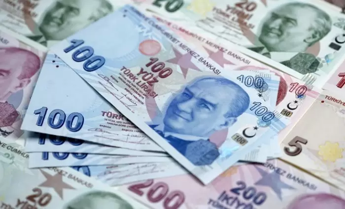 Σε νέο ιστορικά χαμηλό επίπεδο υποχωρεί η τουρκική λίρα