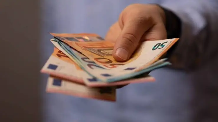 €1.000 ανά παιδί και κατ’ οίκον στήριξη για νέους γονείς - Εγκρίθηκε το σχέδιο «Μαζί με το Μωρό και τη Μητέρα»