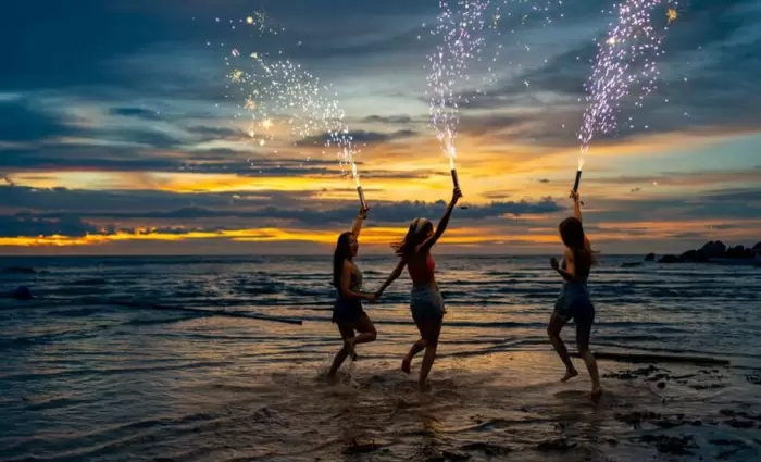 Ψάχνοντας το σκοτάδι - Τι είναι το noctourism, η μεγάλη τάση του 2025