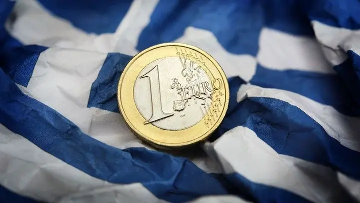Δεκτό κατά πλειοψηφία το ν/σ των 120 δόσεων από την Ελληνική Βουλή 
