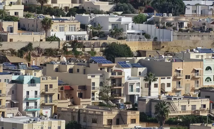 Politico: Καίει όλους τους Ευρωπαίους το στεγαστικό πρόβλημα (πίνακες)