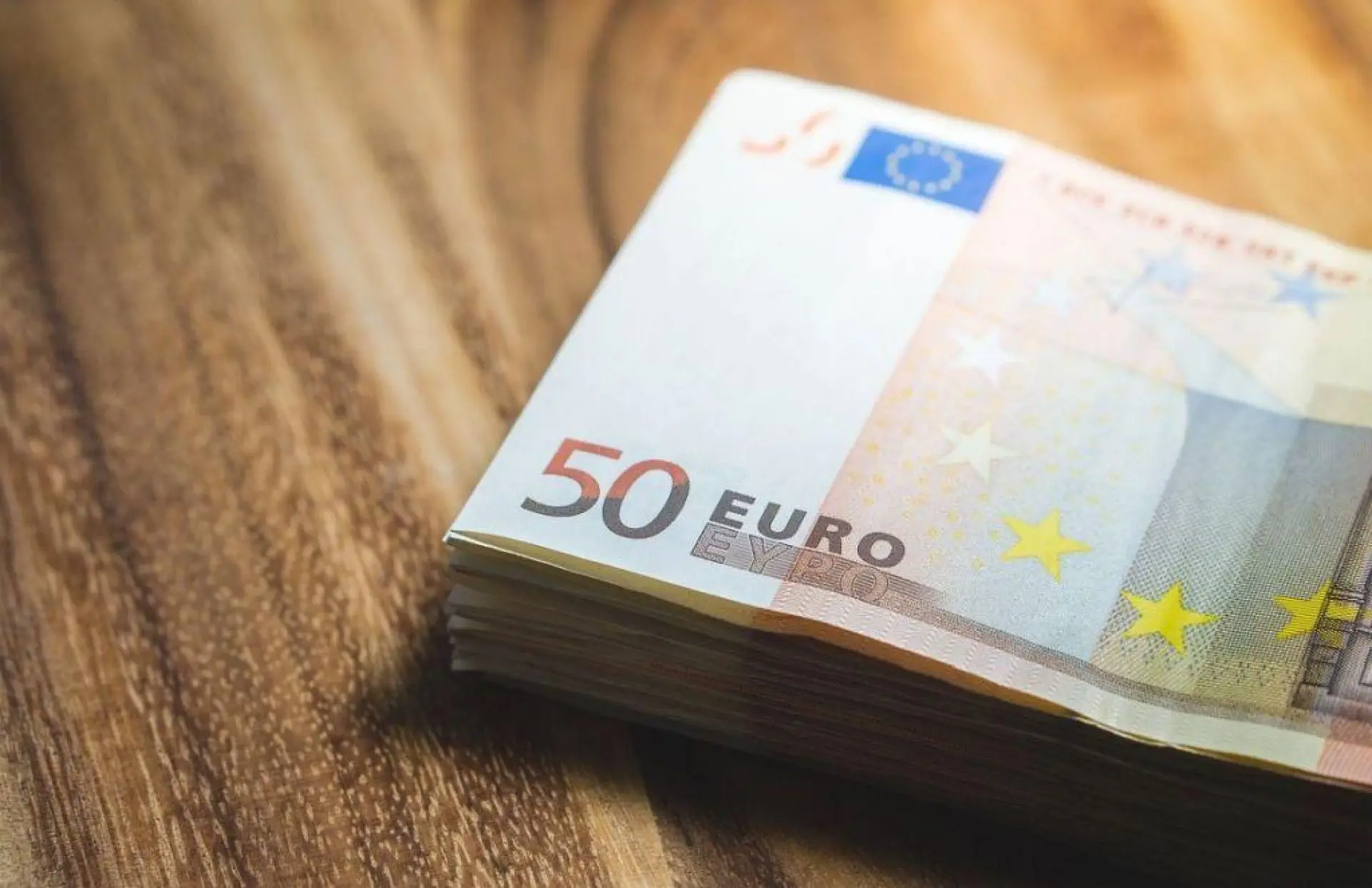 Ελλάδα: Σήμερα η κρίσιμη συζήτηση για αύξηση του κατώτατου μισθού