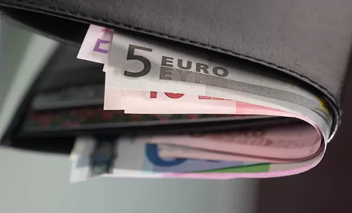 Ελλάδα: Πόσα είναι ο κατώτατος μισθός