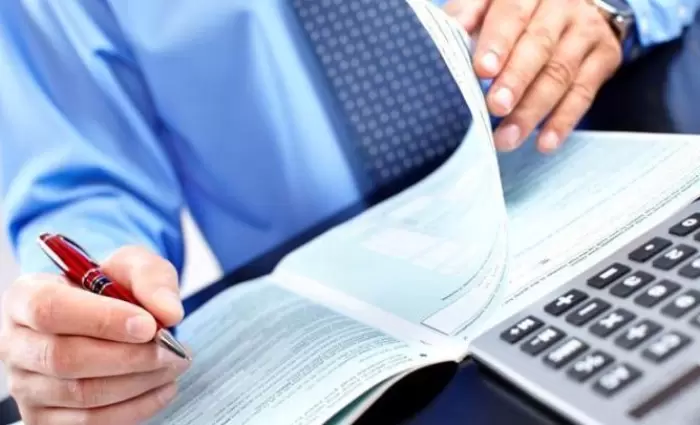 Ζητείται λογιστής με μισθό €40.000 ετησίως