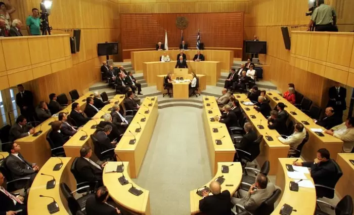 Θέσεις εργασίας στη Βουλή με μισθό μέχρι €4,470