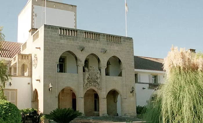 Πέντε θέσεις εργασίας στο Υπουργικό Συμβούλιο με μισθό €96.491