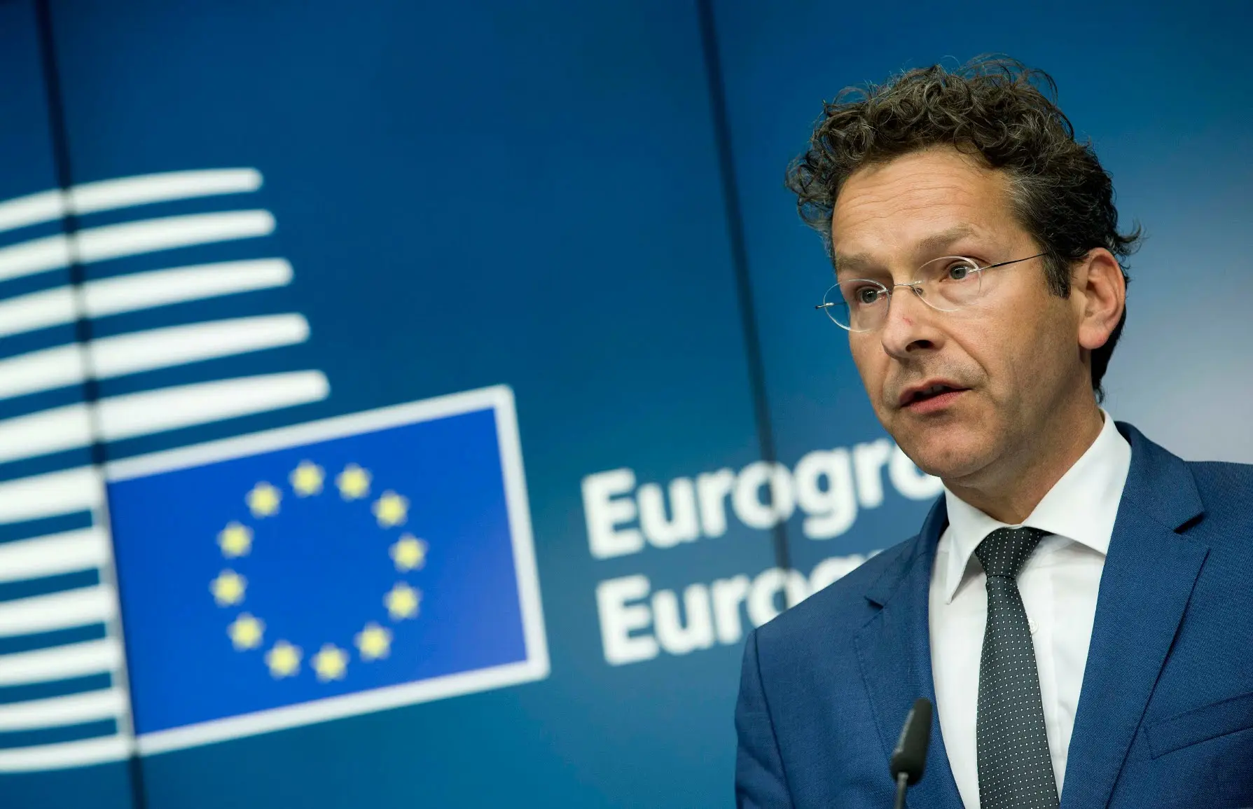 Ντάισελμπλουμ: Ίσως χρειαστούν περισσότερα για το ελληνικό χρέος