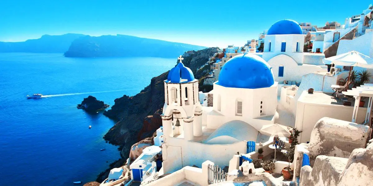 Το Ευρωπαϊκό Κοινοβούλιο κρούει τον κώδωνα για τη Σαντορίνη