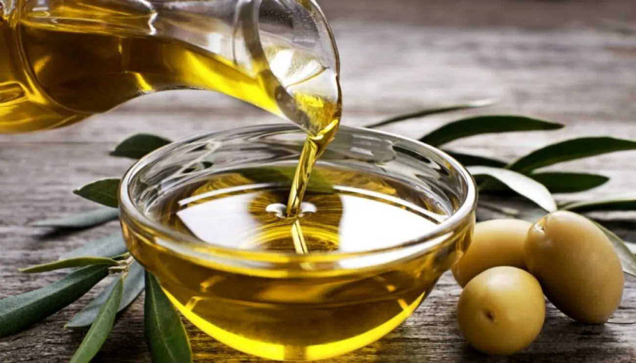 Σε είδος πολυτελείας εξελίσσεται το ελαιόλαδο - Αγγίζει τα 15 ευρώ