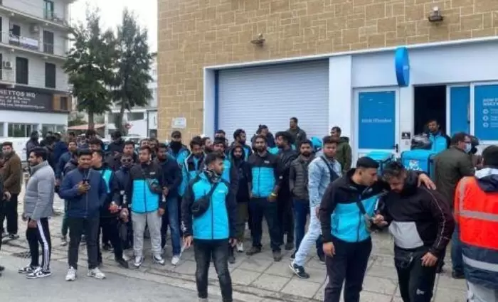 Σε συζητήσεις για συλλογική σύμβαση στο υπ. Εργασίας οι συντεχνίες για τη wolt