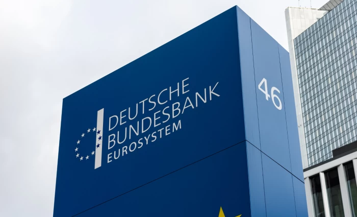 Καμπανάκι Bundesbank: Αυξήθηκε σημαντικά ο κίνδυνος νέας κρίσης χρέους στην Ευρώπη