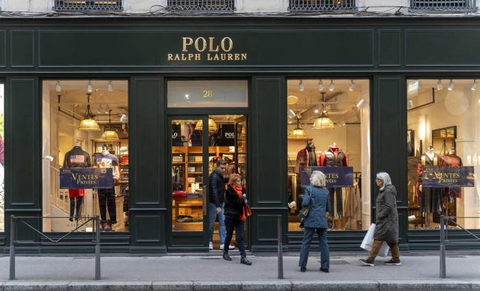 Ralph Lauren: Άλμα 11% για τη μετοχή μετά τα ισχυρά αποτελέσματα και την έκρηξη πωλήσεων στην Κίνα