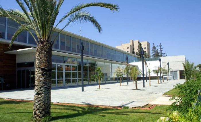 Στηρίζει τη σύνδεση της κρατικής αρωγής με την ΑΤΑ η Ένωση Συντακτών
