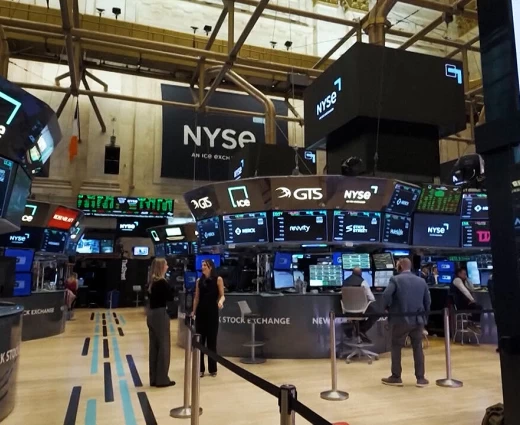 Μεικτά πρόσημα στη Wall Street με το βλέμμα στις εξελίξεις στη Μ. Ανατολή
