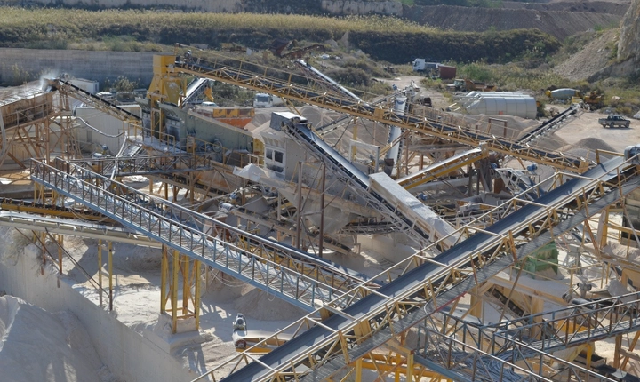 Ελεγκτική: Καθυστερήσεις και περιβαλλοντικοί κίνδυνοι από την λειτουργία της Υπηρεσίας Μεταλλείων