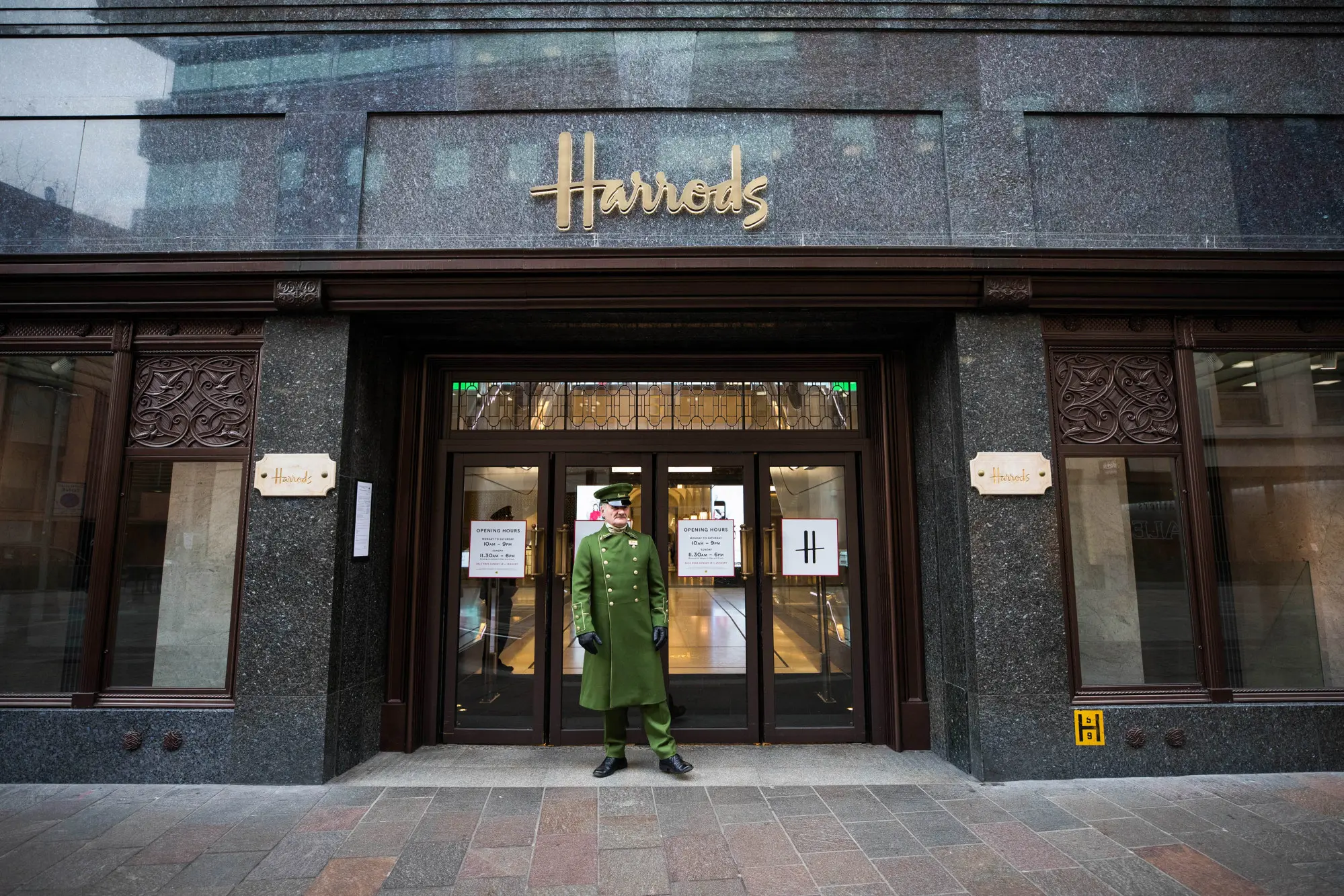 Τα Harrods πούλησαν… κατά λάθος «απαγορευμένη» ρωσική βότκα