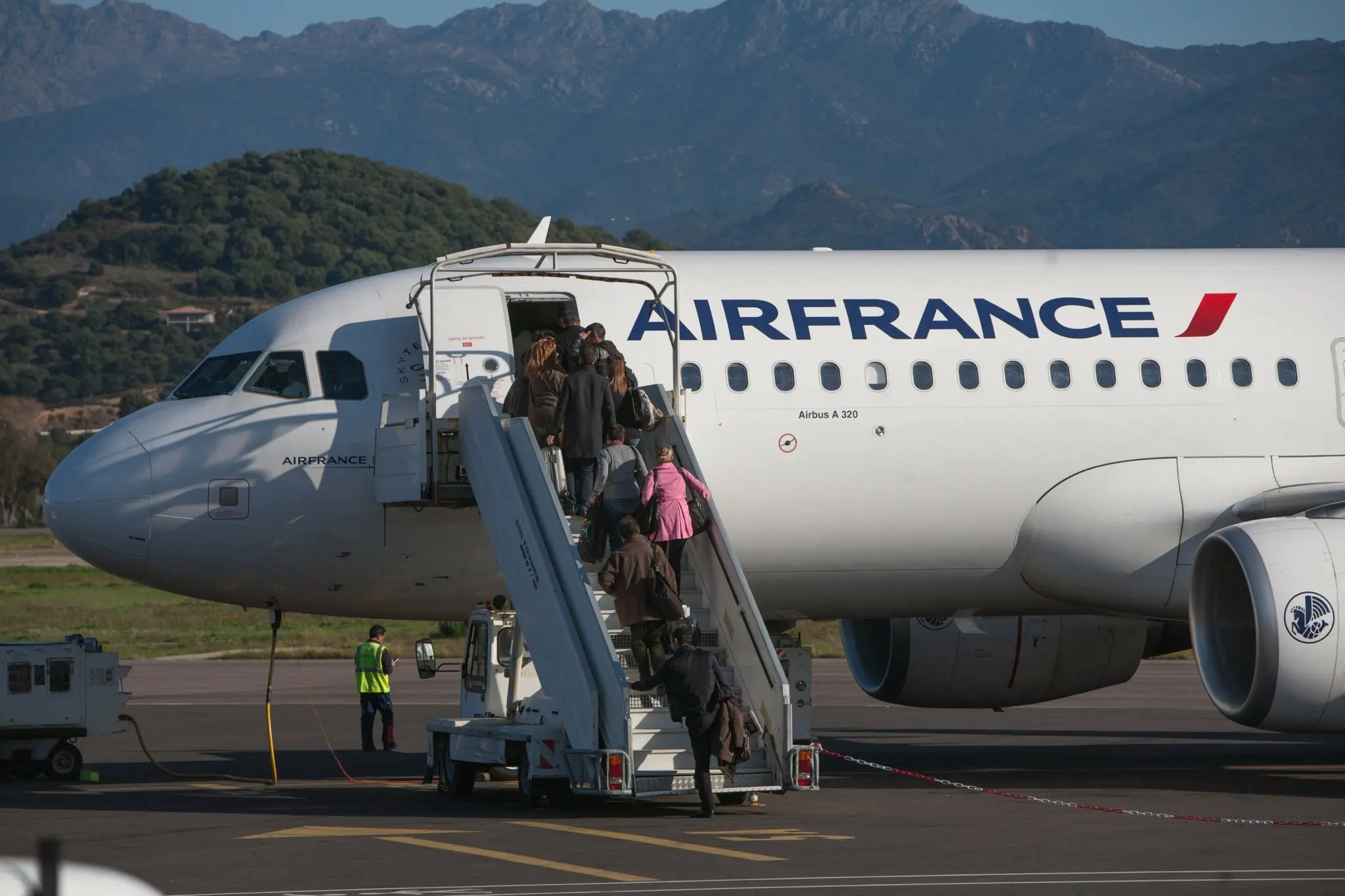 Η Air France-KLM μειώνει τις ζημίες και ποντάρει στη σταθερή ζήτηση για premium ταξίδια