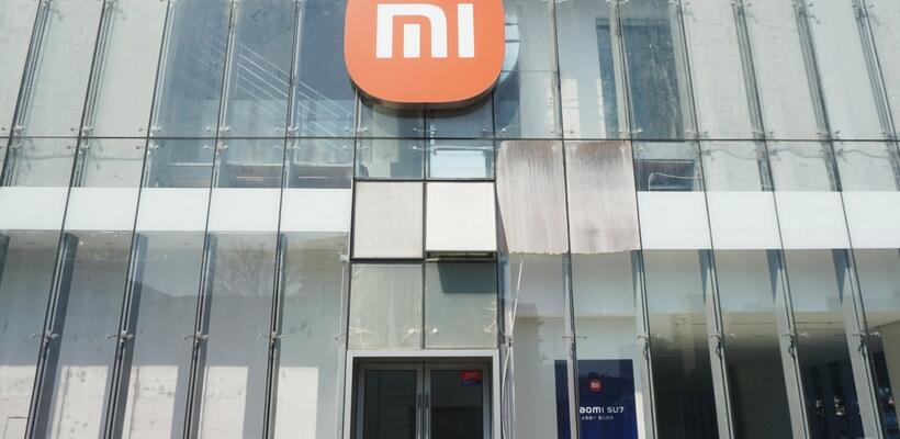 Xiaomi: Αναζητά έως και $5,3 δισ. σε τοποθέτηση μετοχών για επιχειρηματική επέκταση