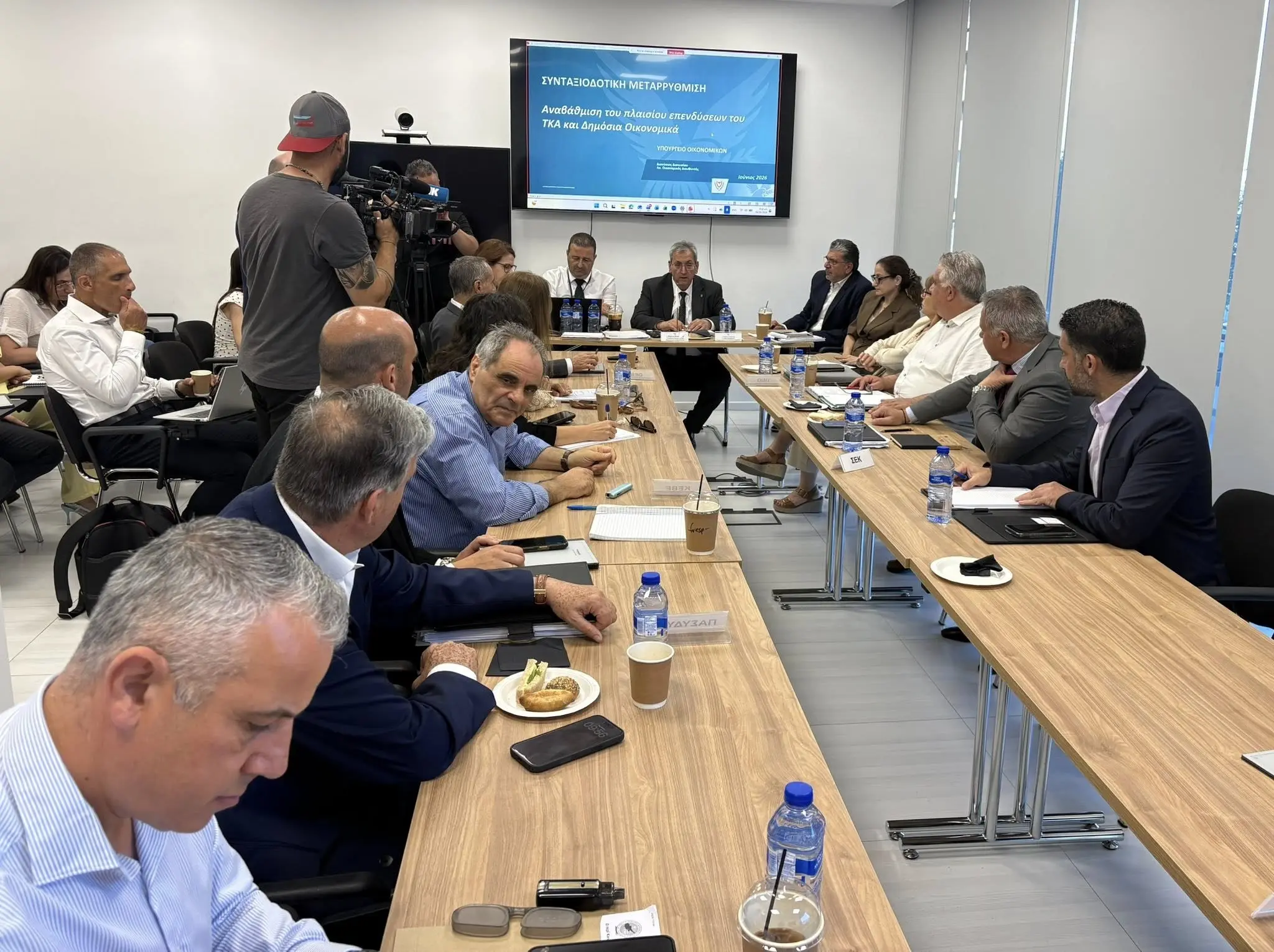 Συνεχίζουν στη Γενεύη για το συνταξιοδοτικό – Ευρεία σύσκεψη με τεχνοκράτες του ILO