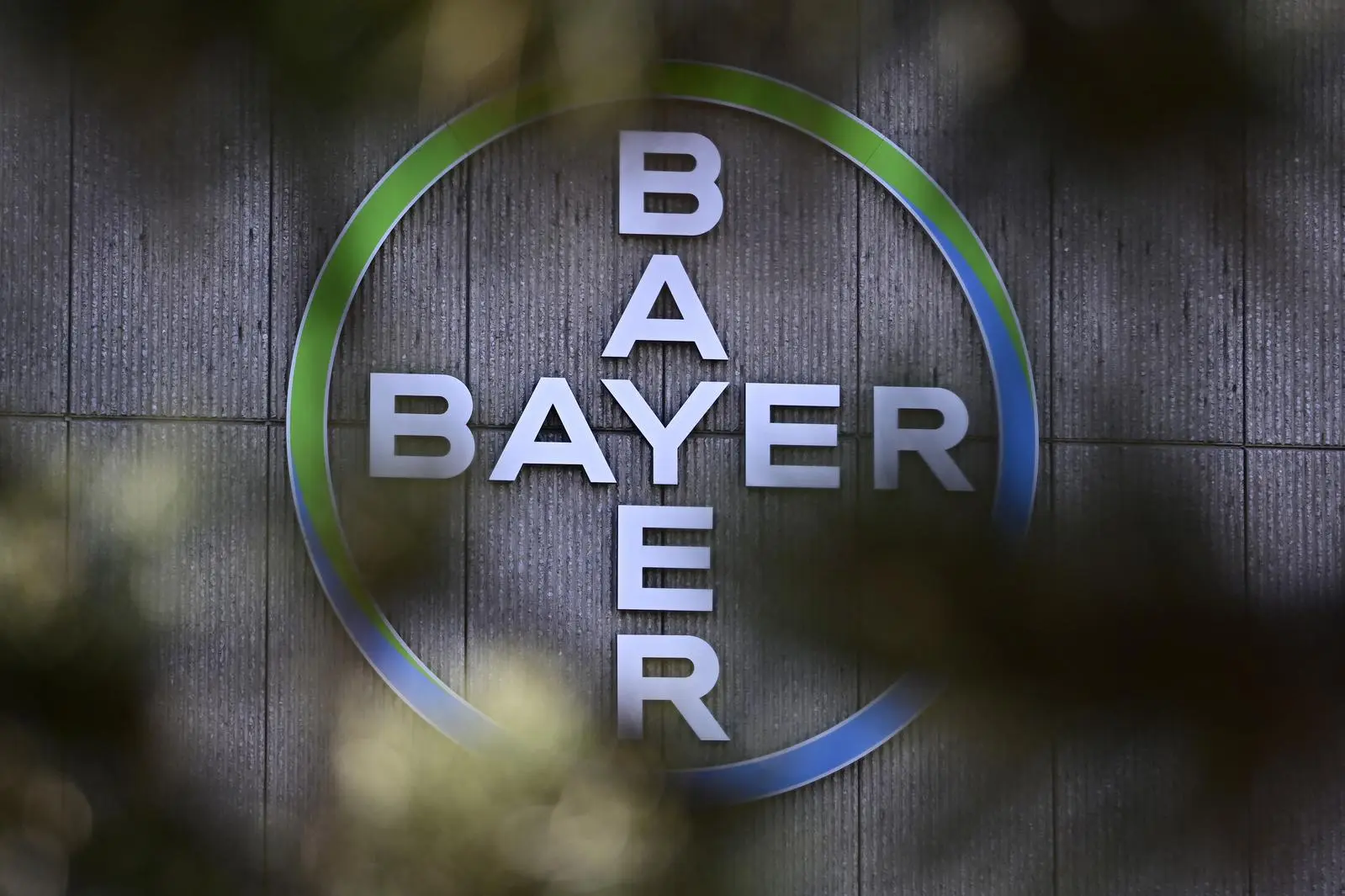 Bayer: Πωλεί στην Apollo μειοψηφικό ποσοστό του κλάδου αντισύλληψης έναντι 3 δισ. ευρώ