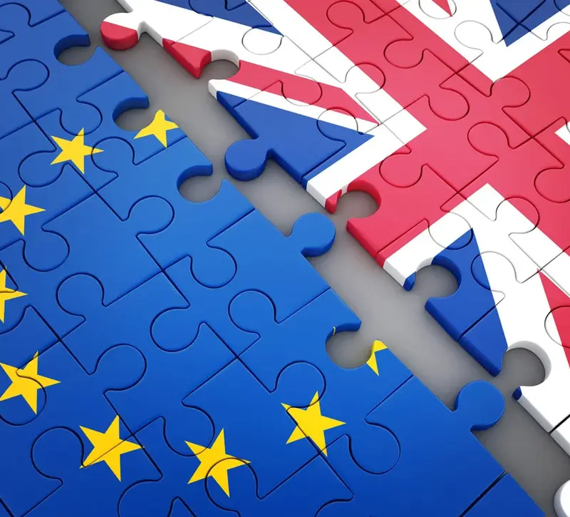 Δέκα χρόνια μετά το Brexit η Βρετανία μετρά το κόστος – Από 2% έως 4% η απώλεια του ΑΕΠ