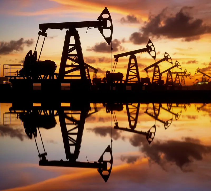 Παραμένει πάνω από τα 100 δολάρια το Brent - Στο 30% η αύξηση από τις αρχές Αυγούστου
