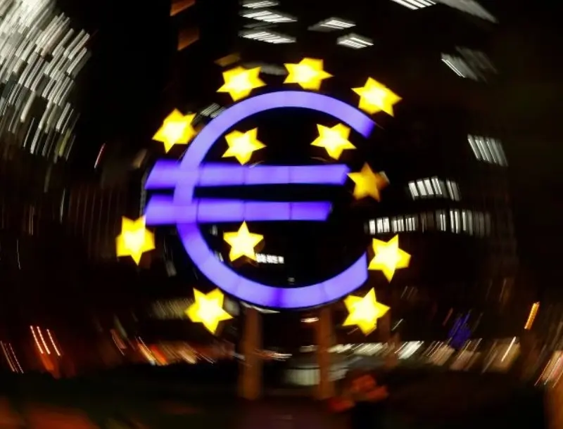 Bloomberg: Στο 0,8% η ανάπτυξη της Ευρωζώνης το 2026