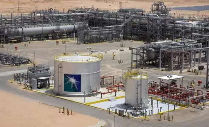 Σαουδική Αραβία: Απώλεια παραγωγής 600.000 βαρελιών πετρελαίου ημερησίως λόγω του πολέμου