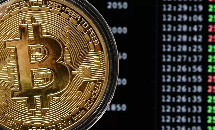 Χειροπέδες για απάτη εκατομμυρίων σε κρυπτονομίσματα