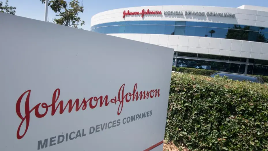 J&J: Κρυφό σχέδιο για να αποφύγει αποζημιώσεις δισεκατομμυρίων