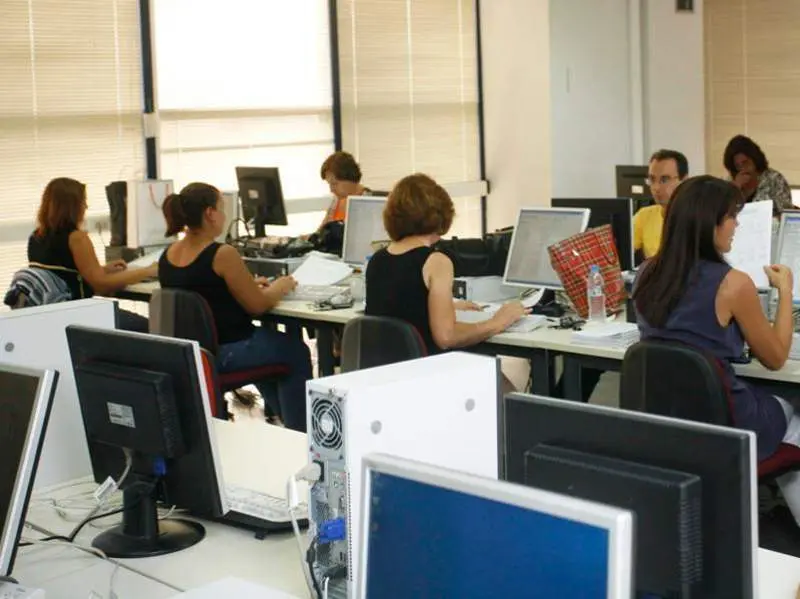 Στις 53.747 οι κρατικοί υπάλληλοι τον Ιούλιο – Ετήσια αύξηση 0,6%