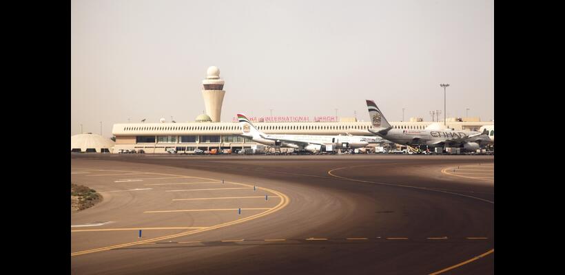 Πόσο θα αυξήσουν τις τιμές στα εισιτήρια προς Ευρώπη οι αεροπορικές της Ασίας λόγω της αστάθειας στο πετρέλαιο