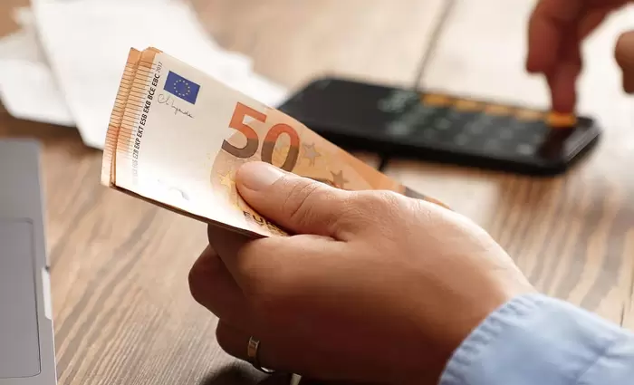 Σήμα ΕΤΥΚ για επέκταση τετραήμερης εργασία  – Θετικό προηγούμενο η συμφωνία με Societe Generale