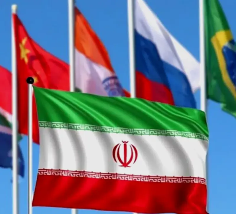 Ιράν: Στρέφεται στην τράπεζα των BRICS με στόχο την απεξάρτηση από το δολάριο
