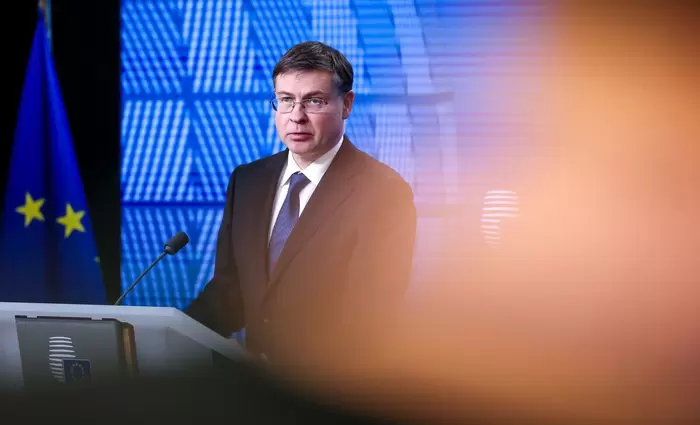 Κομισιόν: Κίνδυνος για εκτόξευση του πληθωρισμού πάνω από 3% λόγω του πολέμου