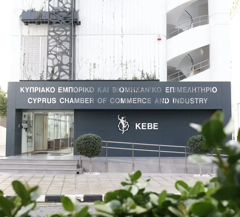 ΚΕΒΕ: Χαιρετίζει την παράταση απουσίας αλλοδαπών εργαζομένων λόγω Μέσης Ανατολής