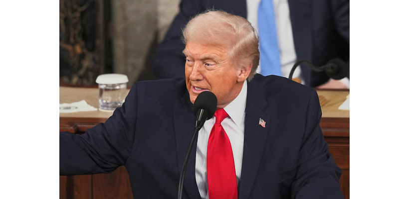 Τραμπ: Οι ΗΠΑ κερδίζουν πολλά χρήματα όταν ανεβαίνουν οι τιμές του πετρελαίου