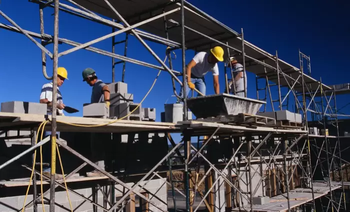 Αυξημένες σε αριθμό, αλλά και σε αξία οι άδειες οικοδομής το 11μηνο πέρσι