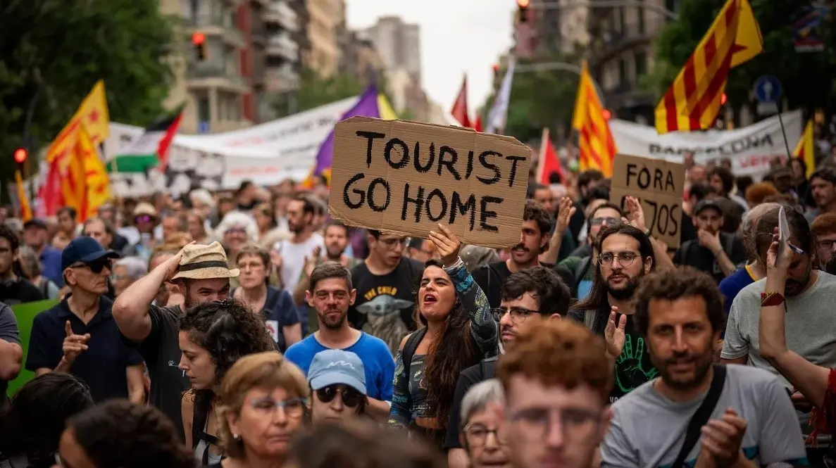 Γιατί η νότια Ευρώπη έχει απηυδήσει με τους τουρίστες