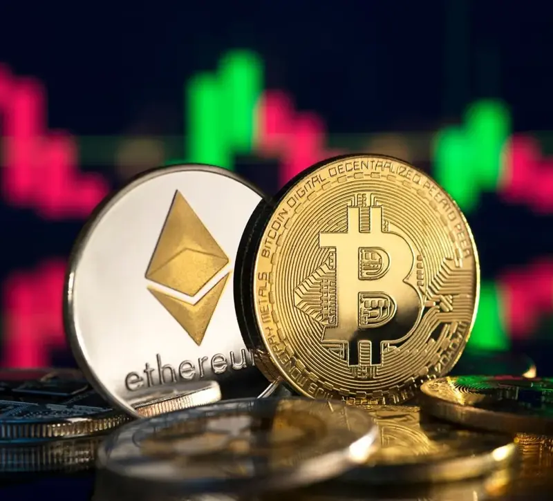 Bitcoin: Ανακάμπτει πάνω από τα 68.000 δολάρια μετά τον θάνατο του Αλί Χαμενεΐ