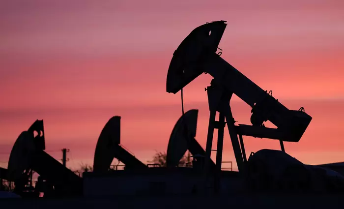 Πετρέλαιο: Ιστορικές απώλειες για το Brent, -21% τον Ιούνιο και -38% στο β’ τρίμηνο – Στα $72,92 το βαρέλι
