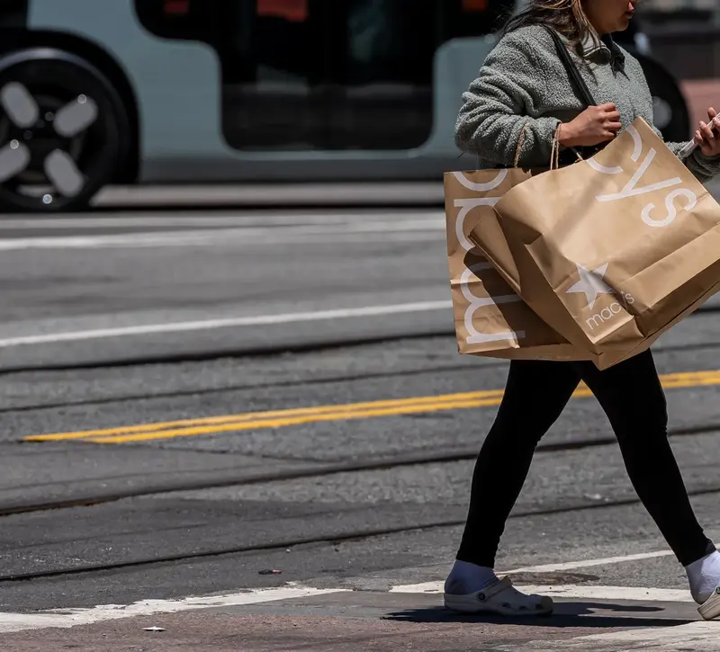 ΗΠΑ: Απότομο φρένο στις λιανικές πωλήσεις – Η μεγαλύτερη πτώση σε διάστημα άνω του ενός έτους