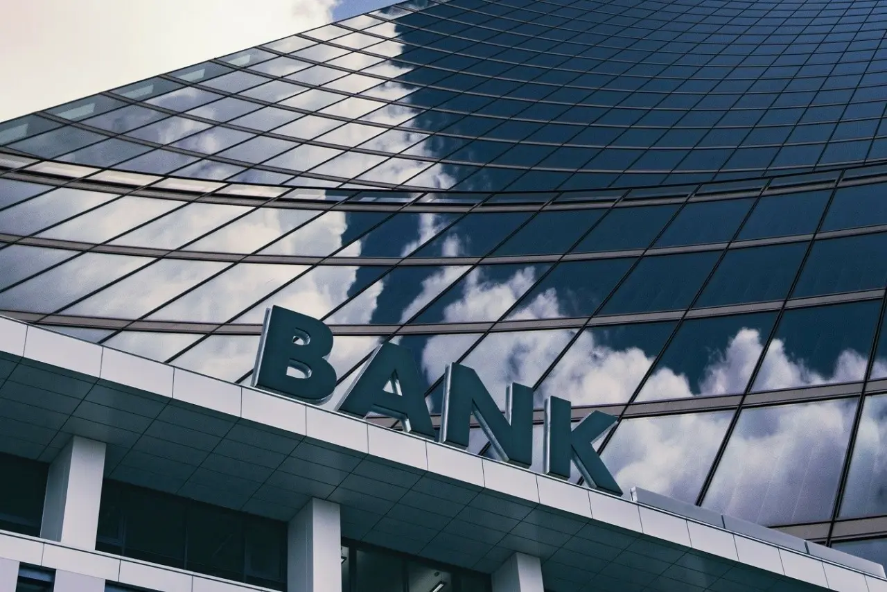 Στο μικροσκόπιο της ΕΕ οι κίνδυνοι του private credit για τράπεζες και οικονομία