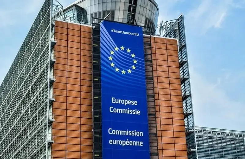 Κομισιόν: Αναβάλλει για έναν χρόνο διατάξεις για το μεθάνιο υπό τη σκιά της κρίσης στο Ορμούζ