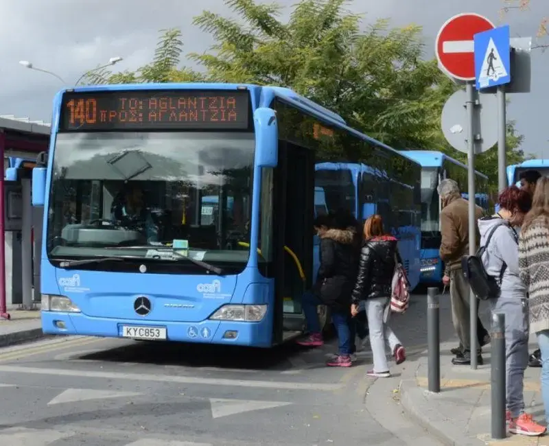 Έκκληση ΟΜΕΠΕΓΕ ΣΕΚ για μέτρα ασφάλειας σε λεωφορεία μετά από επίθεση