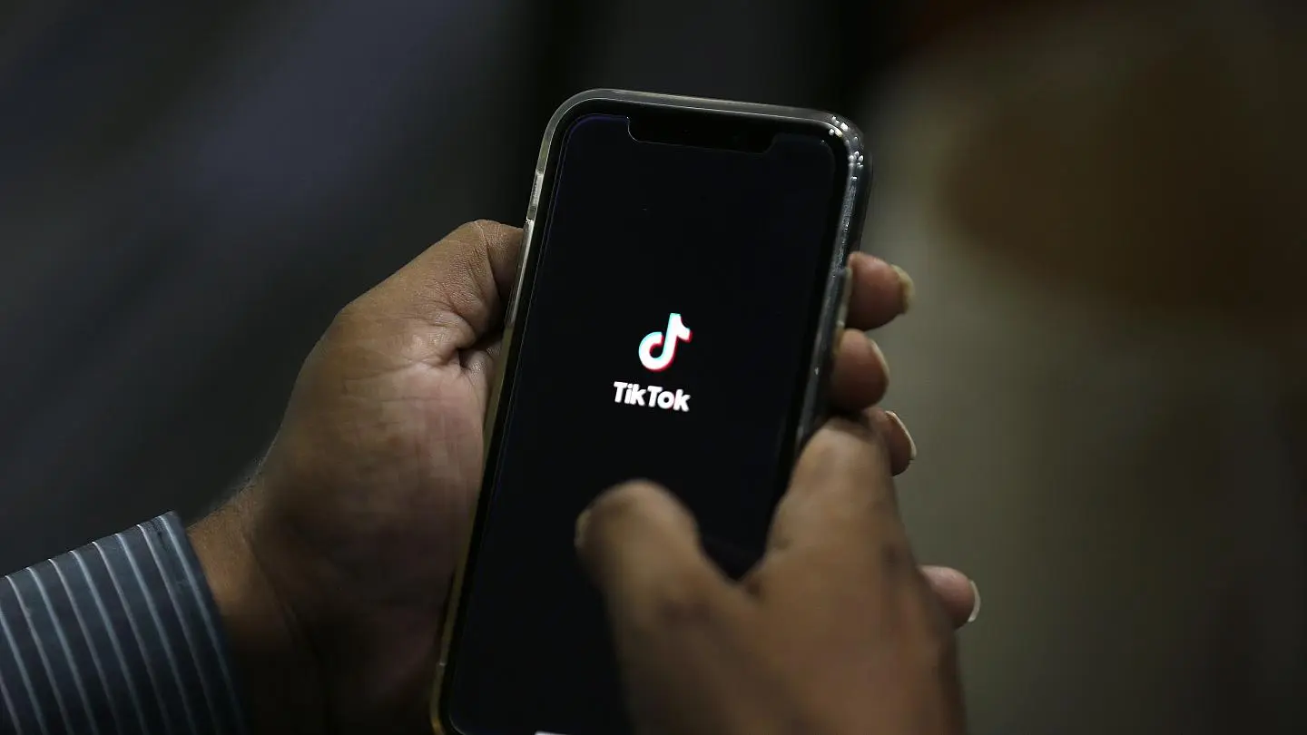 Tik Tok: Η τρελή πορεία μετά την κόντρα με τον Τραμπ