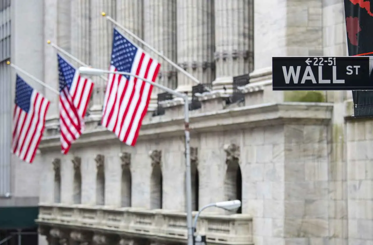 Wall Street: Τρίτο συνεχόμενο σερί
